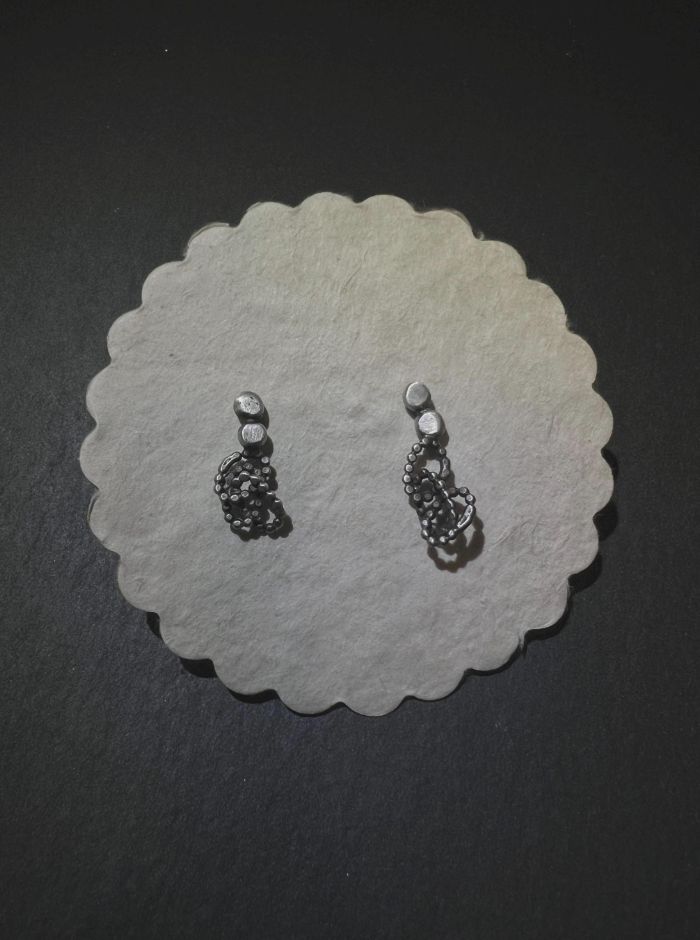 minimalist stud earrings